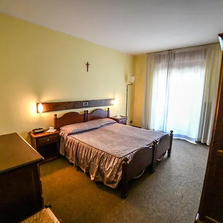 Monte Nebin 桑佩伊雷